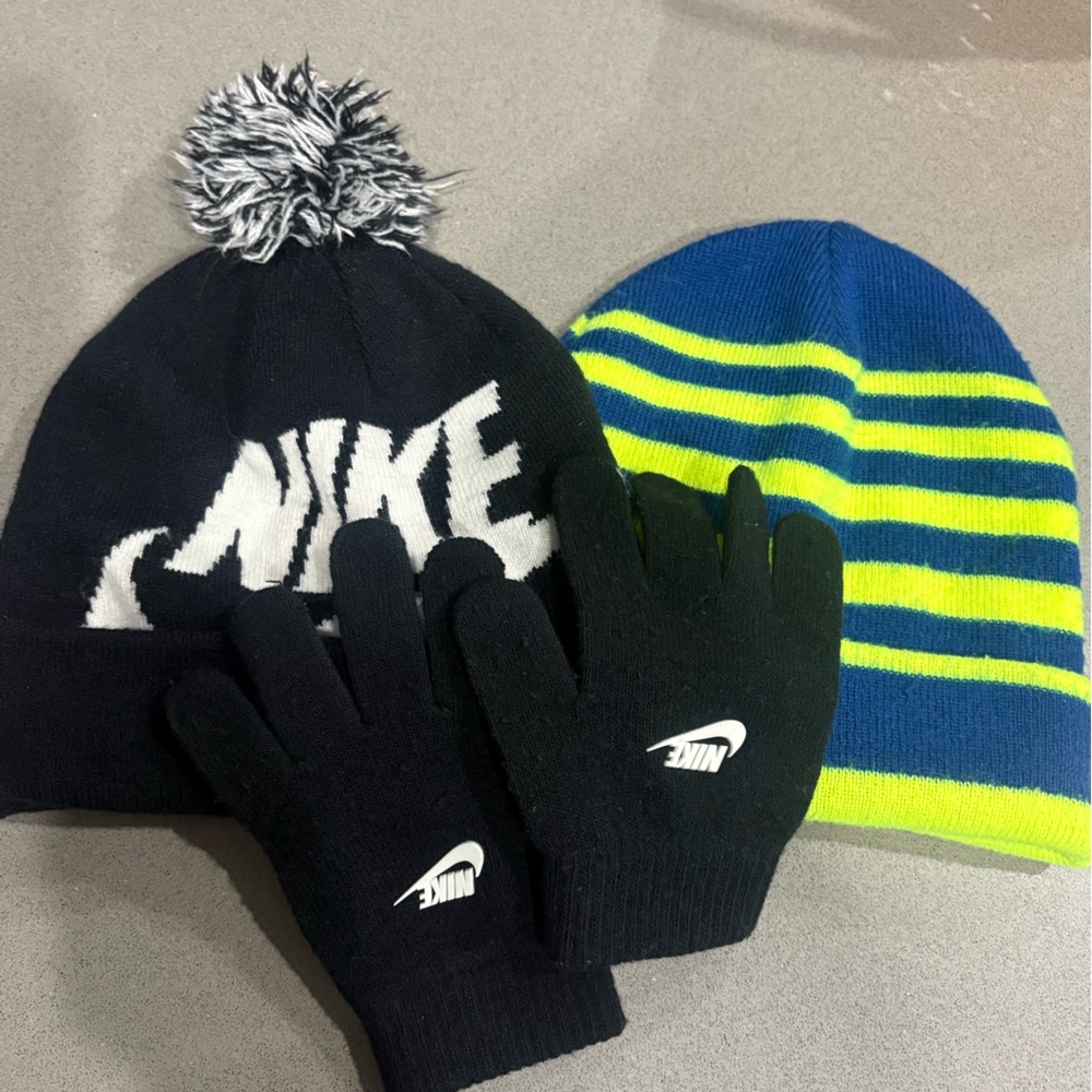 Nike Kids Black and Striped Beanie Set with Gloves